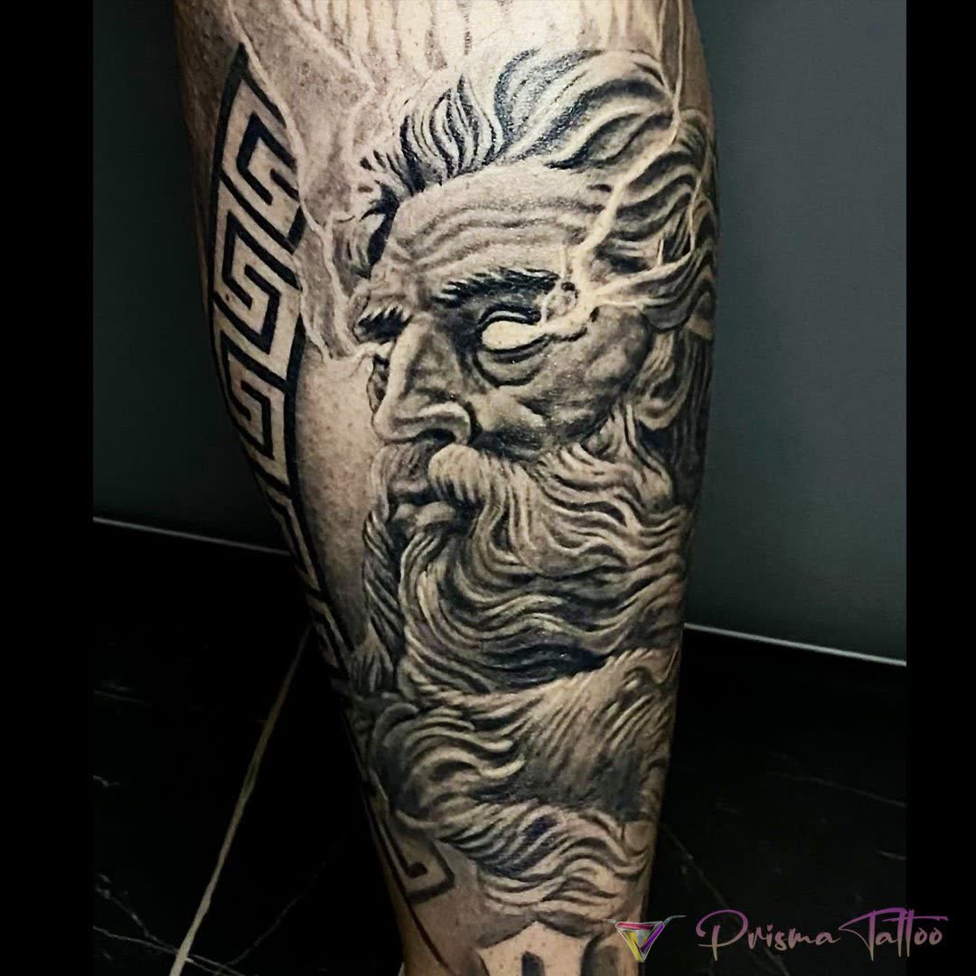 Siyah & Gri dövme çalışması · Prisma Tattoo