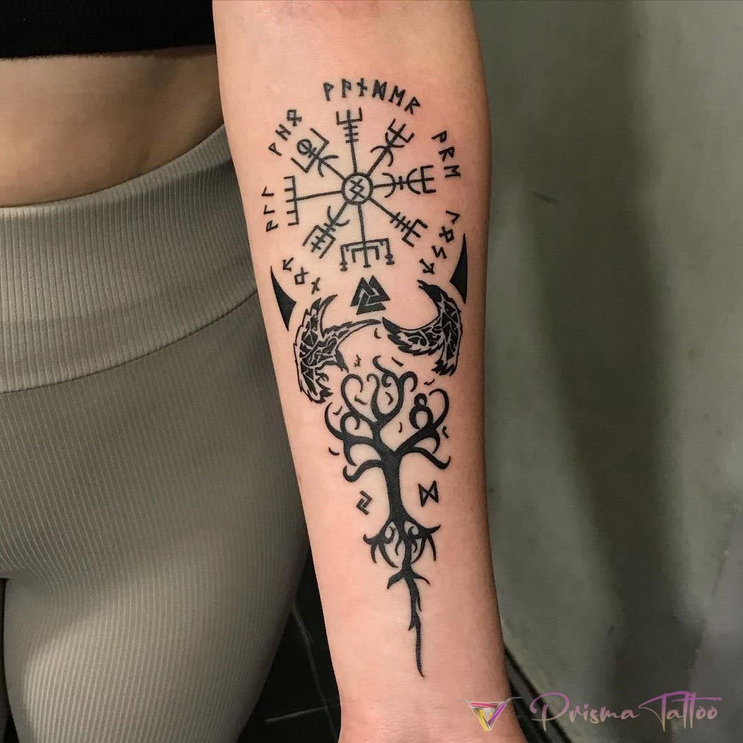 Siyah & Gri dövme çalışması · Prisma Tattoo