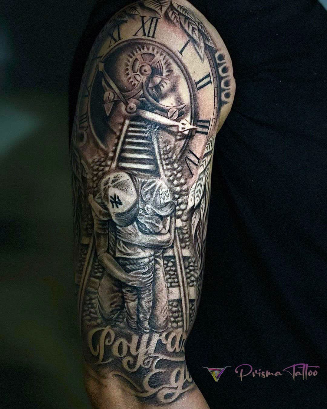 Siyah & Gri dövme çalışması · Prisma Tattoo