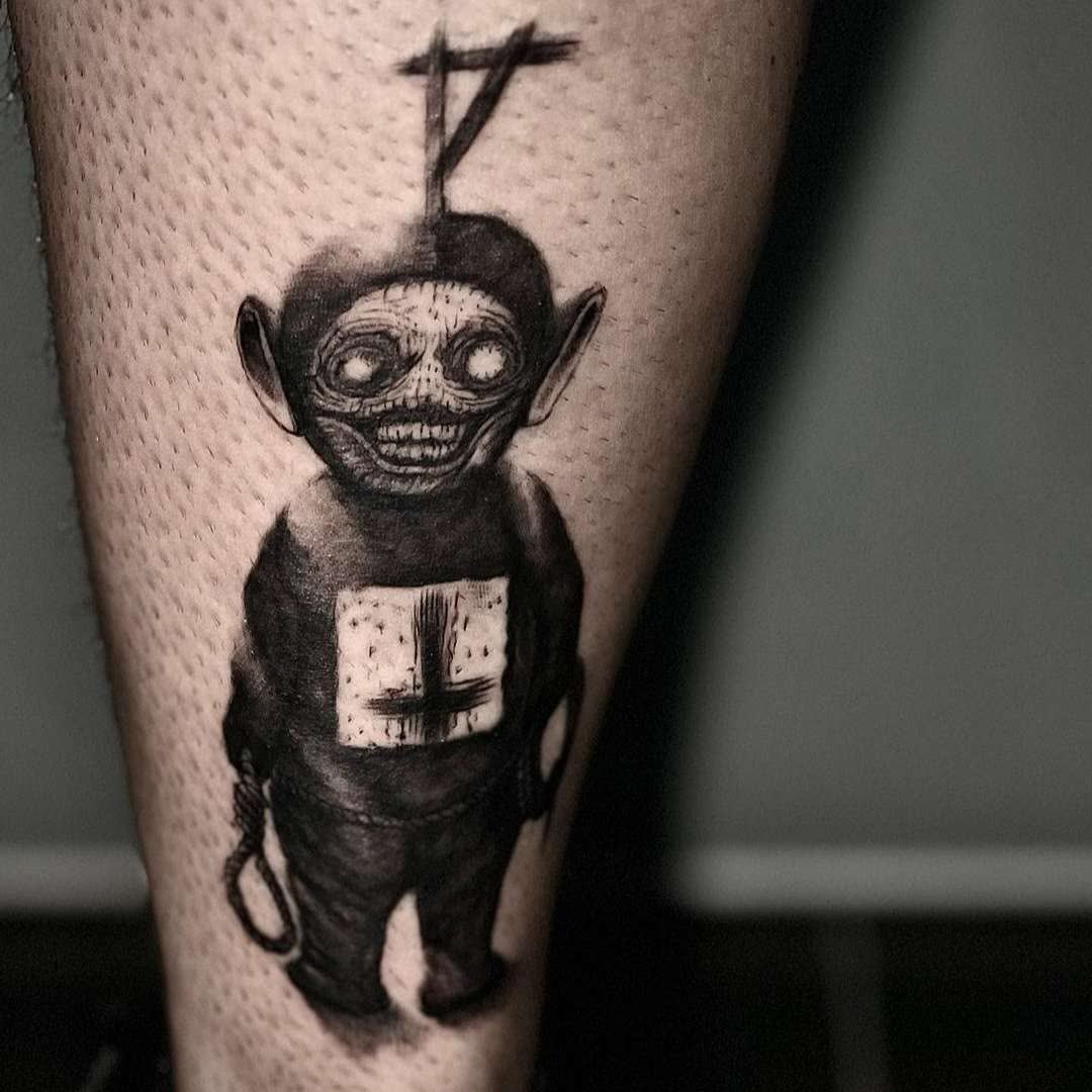 Renkli & Neo dövme çalışması · Prisma Tattoo