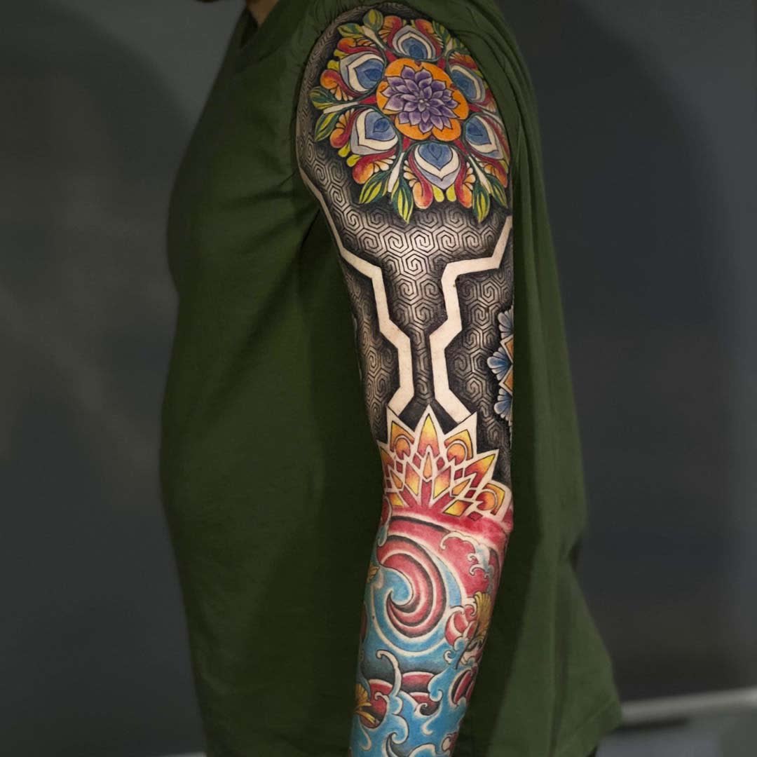 Siyah & Gri dövme çalışması · Prisma Tattoo
