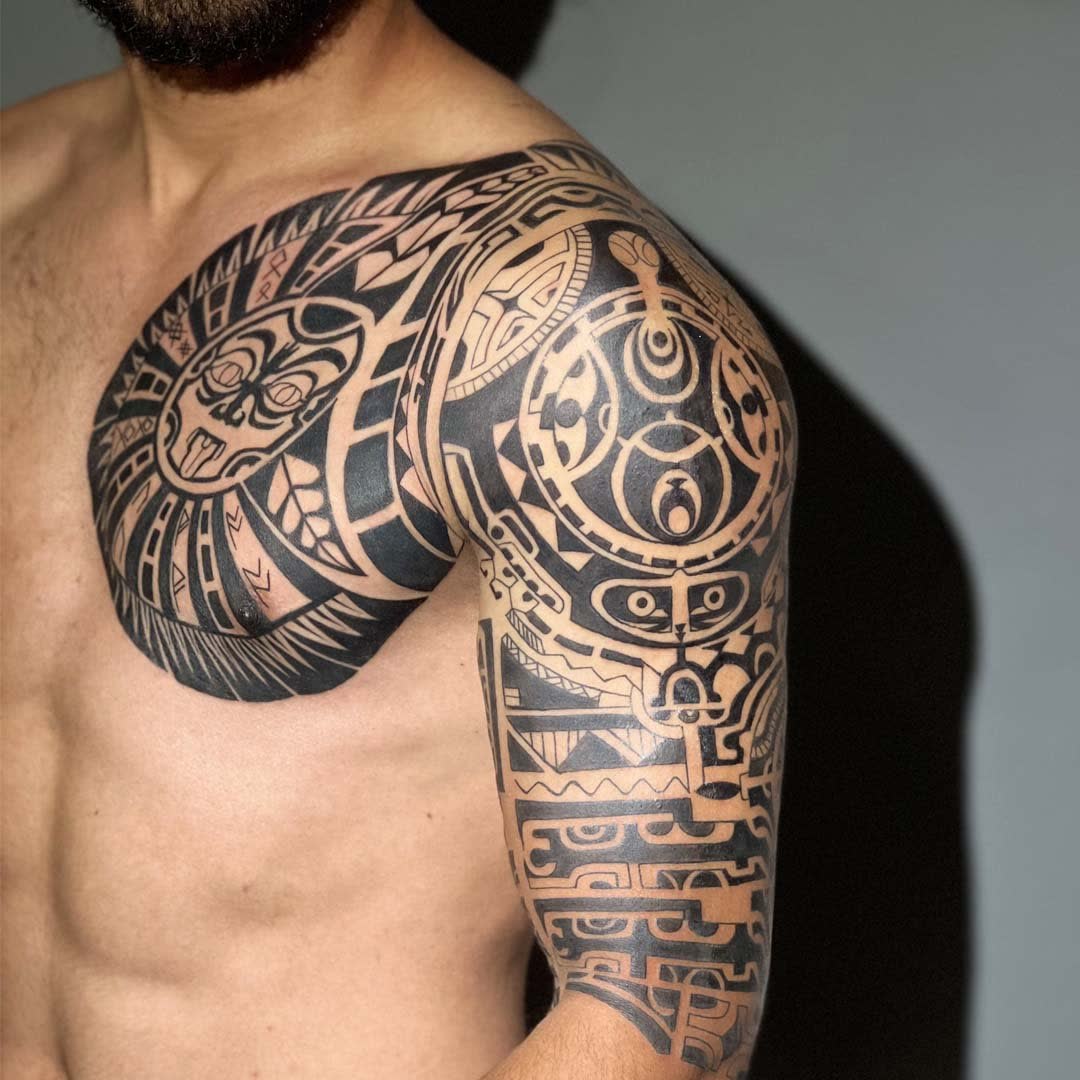 Siyah & Gri dövme çalışması · Prisma Tattoo