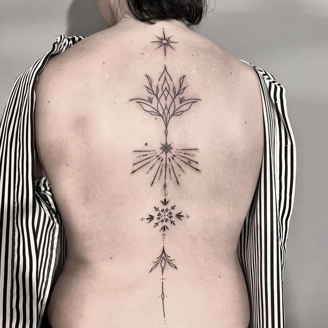 Siyah & Gri dövme çalışması · Prisma Tattoo