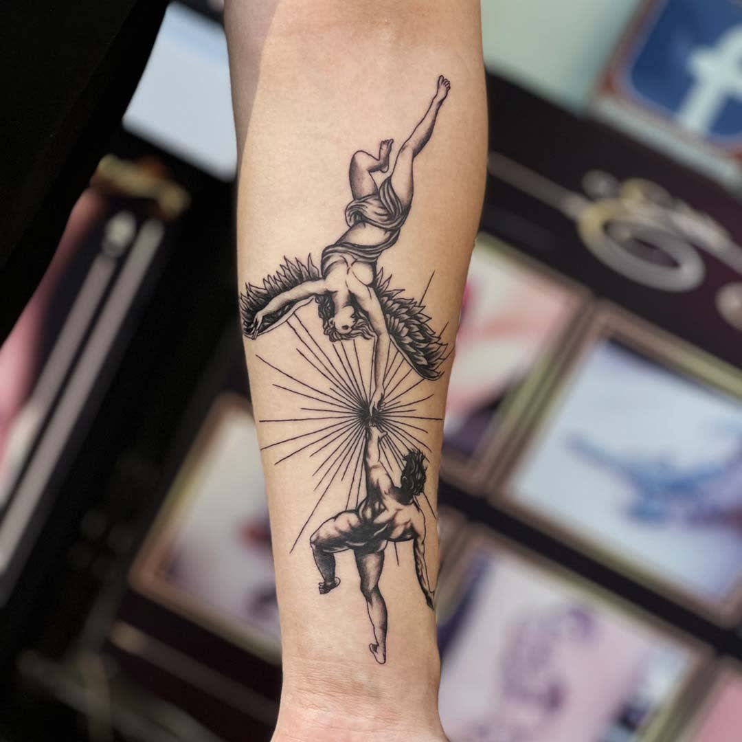 Siyah & Gri dövme çalışması · Prisma Tattoo